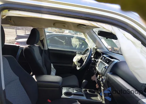 2016 Toyota 4Runner Sr5 from USA, damaged, VIN JTEZU5JR4G5139546